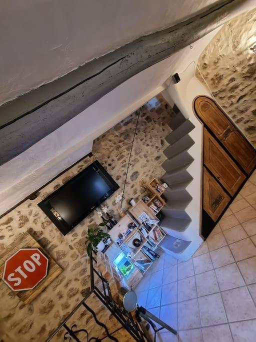 Typique Maison De Village Peille Exterior foto